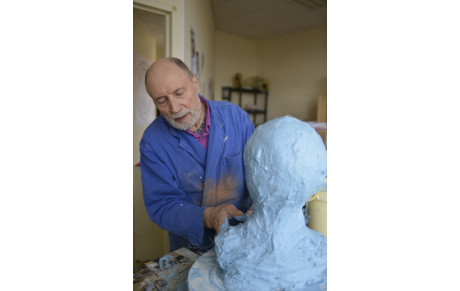 La Section Sculpture ouvre son savoir faire aux jeunes....